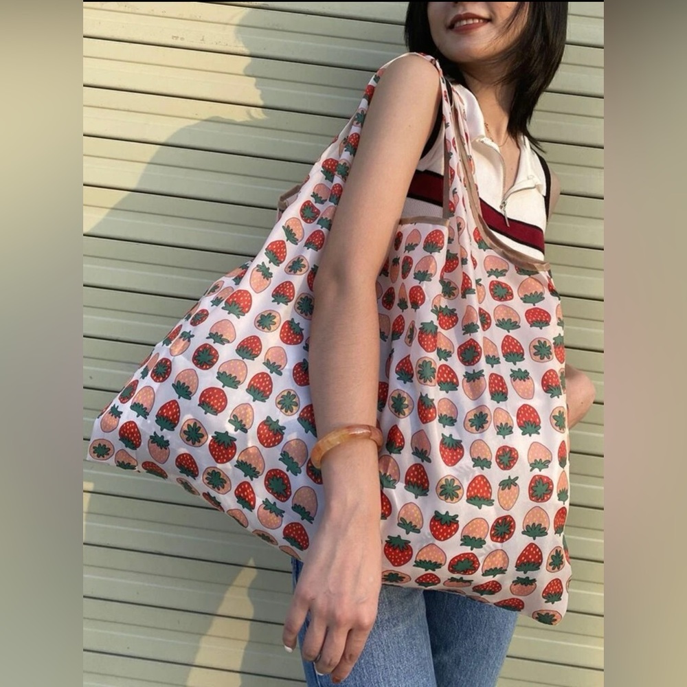 Strawberry Print Shopping Bag reusable